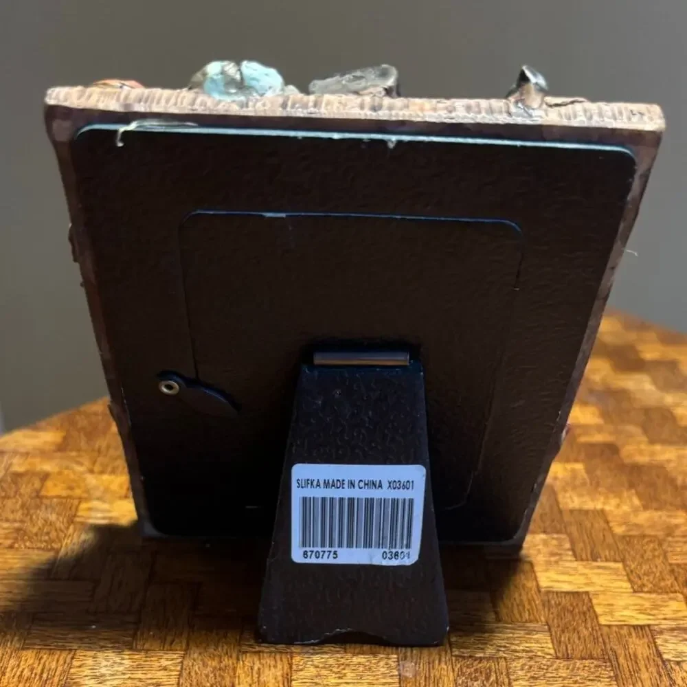 The Unique Collection Photo Frame 3D Resin